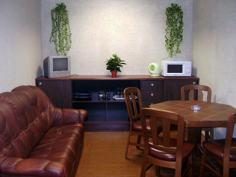 Eurohotel Маарду Екстериор снимка